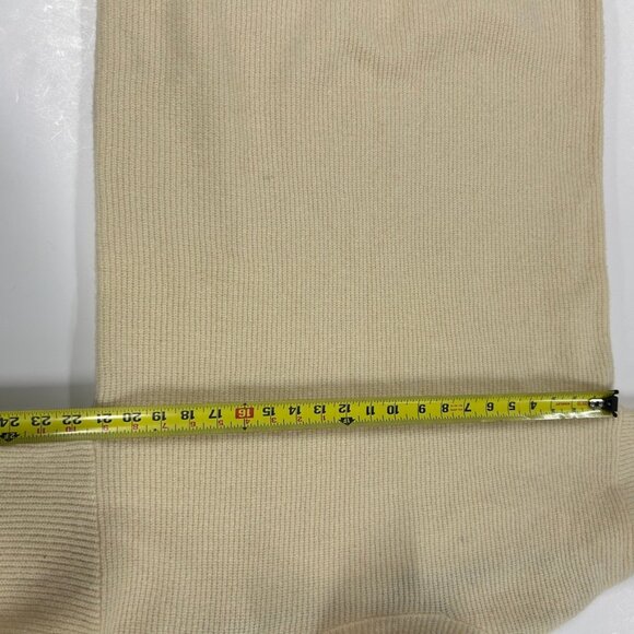 0390Forever 21 Cream Turtleneck Sweater | Cozy Knit Pullover | Women’s Medium - Picture 4 of 8